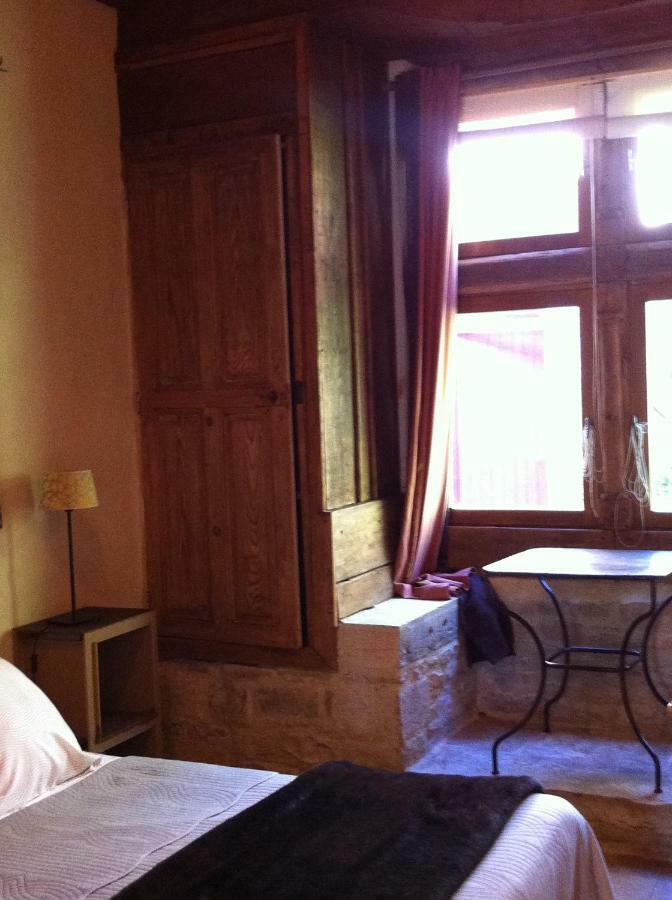 Bed and Breakfast La Chapelle Du Domaine Saint-Loup-Geanges Exterior foto