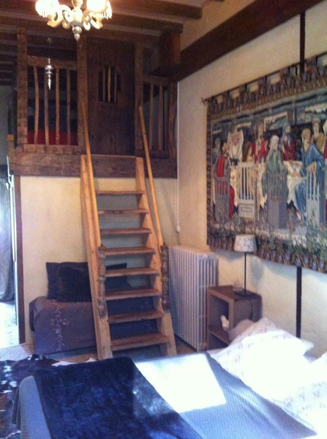 Bed and Breakfast La Chapelle Du Domaine Saint-Loup-Geanges Exterior foto